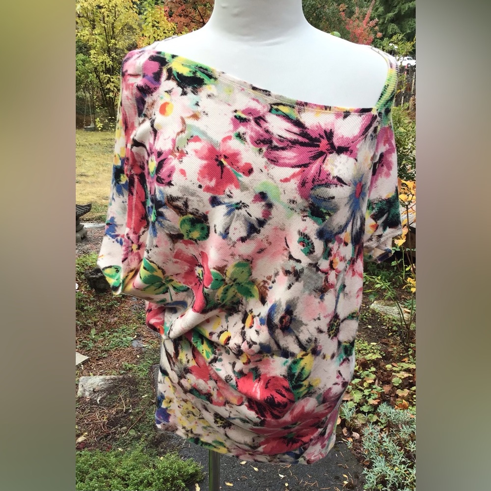 Deletta Asymmetrical Off Shoulder Top